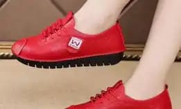 Sepatu Sneaker Wanita Trendy Terbaru 