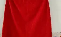 Rok Pendek Merah