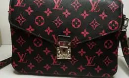 Tas Slempang Louis Vuitton