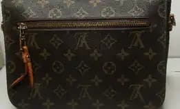 Tas Louis Vuitton