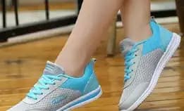 Sepatu Sneaker Wanita Fahind