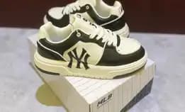 Sepatu Sneakers Mlb Chunky Liner New York Yankess Black