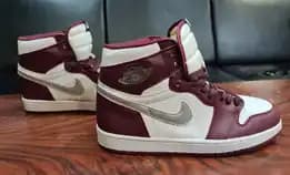 Nike Air Jordan 1 Retro High Og Bordeaux Man Gssize  44