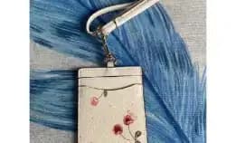 Coach Id Lanyard In White Flower (C2385)