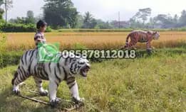 Patung Macan Loreng