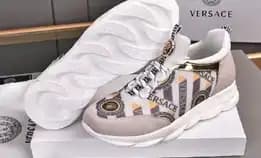 Sneakers Pria Versace Sepatu Cowok Men Shoes Run Away