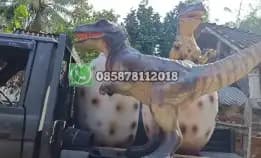 Patung Anak Dino