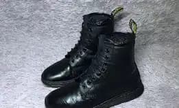 Sepatu Dr Martens Original Second Bran 