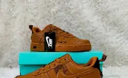 Sneakers Pria Nike Af1