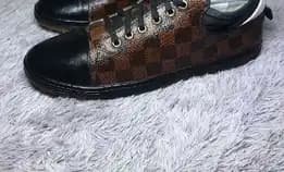 Sepatu Louis Vuitton Original Second Bran 