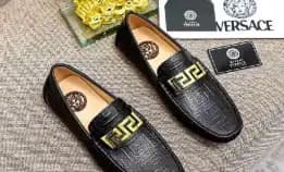 Sepatu Loafers Slip On Pria Versace