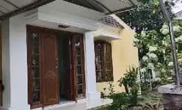 Di Jual Rumah Hook Citraland Surabaya 