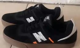 Sepatu Nb