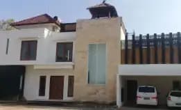 Dijual Villa Dua Lantai Area Komplek Daerah Benoa Kuta Bali