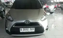 Toyota Sienta 1.5 V At 2017