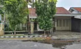 Jual Rumah Bagus Siap Dihuni Di Medokan Asri Tengah Surabaya