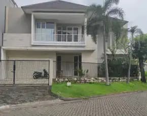 Dijual Rumah Modern Minimalis Di Graha Family, Surabaya