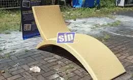 0857-5596-9664 Sunbed Rotan Sintetis, Kursi Jemur Rotan