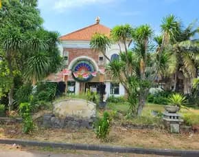 Jual Tempat Usaha Club House Strategis Kompek Puri Mas Surabaya