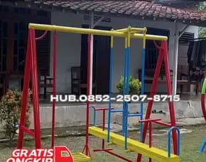 Gambar Ayunan Besi Bulat Besar Dan Mainan Playground Kec Nanggulan Kulon Progo